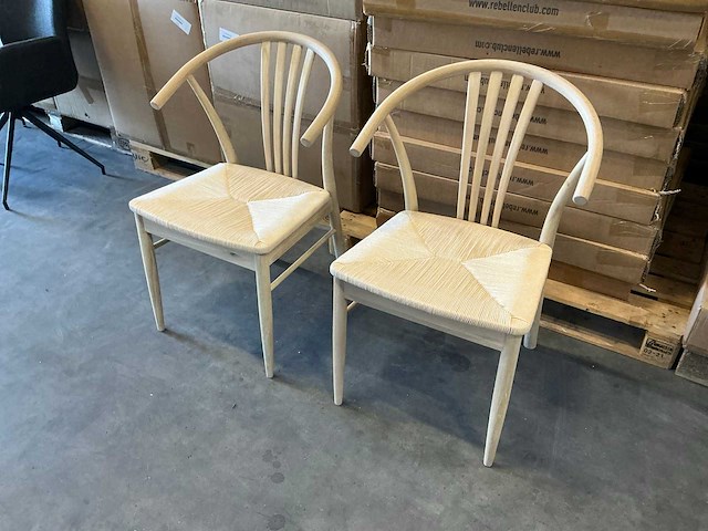 Actona stoelen met armleuning zithoogte 45cm (2x) - afbeelding 1 van  3