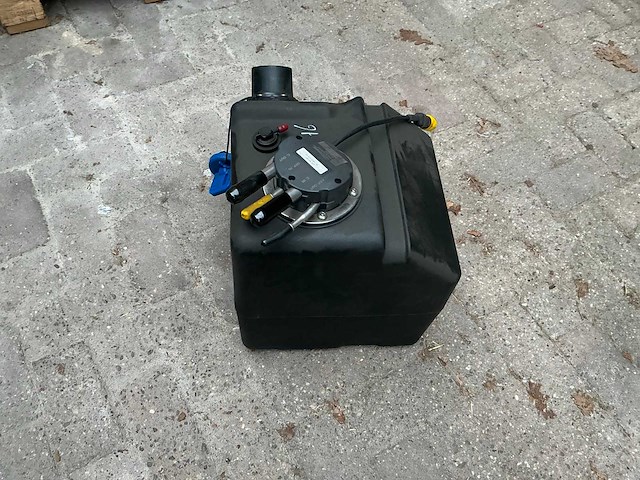 Ad bluetank met ingebouwde pomp (6x) - afbeelding 6 van  9