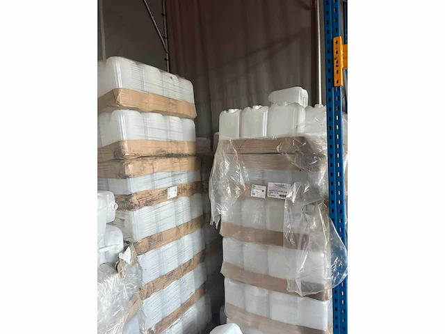 Adblue 10 liter cans - afbeelding 1 van  1