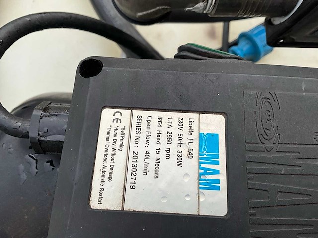 Adblue ibc container met pomp - afbeelding 5 van  5