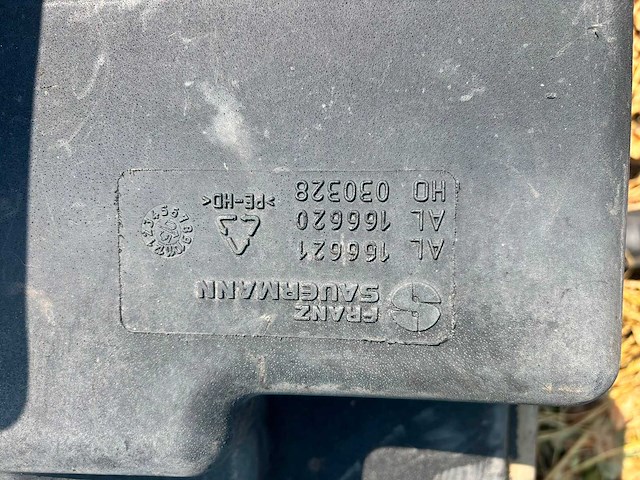Adblue tank john deere - overige agrarisch - afbeelding 2 van  3
