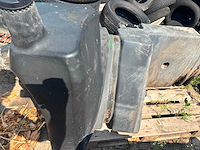 Adblue tank john deere - overige agrarisch - afbeelding 3 van  3
