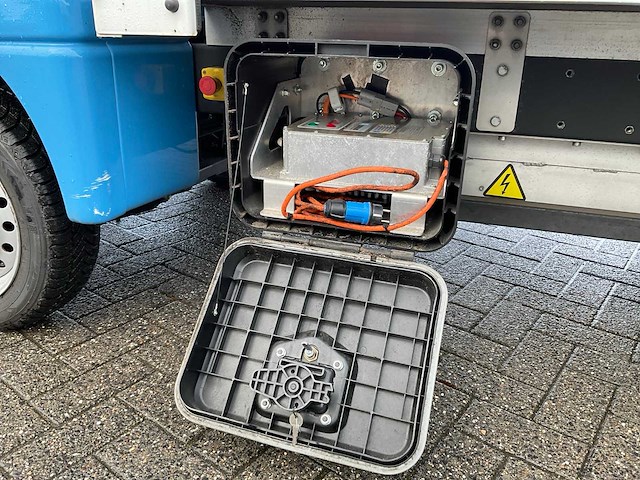 Addax motors - 2021 - elektrische personenauto - afbeelding 14 van  23
