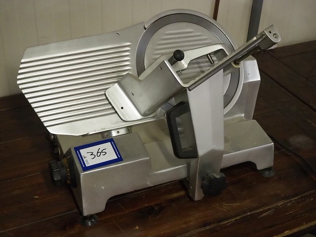 Ade - afbeelding 1 van  9