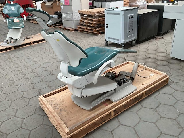 Adec dental chair - afbeelding 2 van  7
