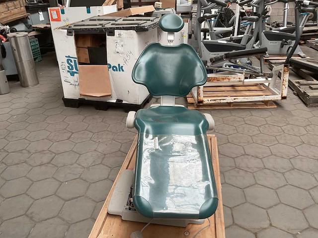 Adec dental chair - afbeelding 3 van  7