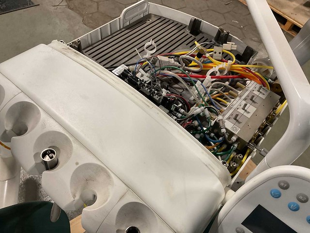 Adec tandartsstoel - afbeelding 10 van  11