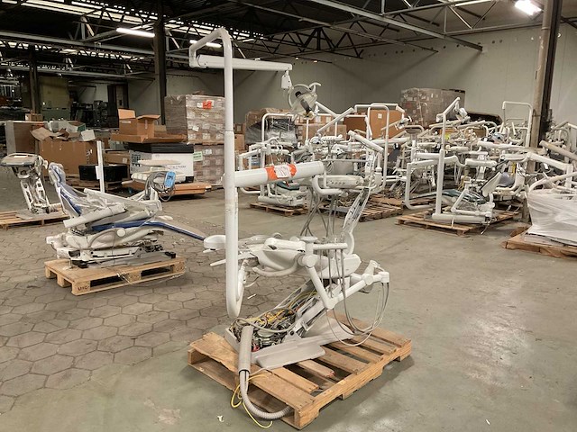 Adec tandartsstoel - afbeelding 1 van  9