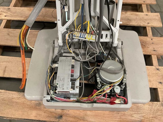 Adec tandartsstoel - afbeelding 5 van  7