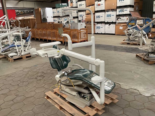 Adec tandartsstoel - afbeelding 2 van  9