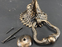 Adelaarshoofd als deurklopper