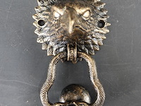 Adelaarshoofd als deurklopper - afbeelding 3 van  5