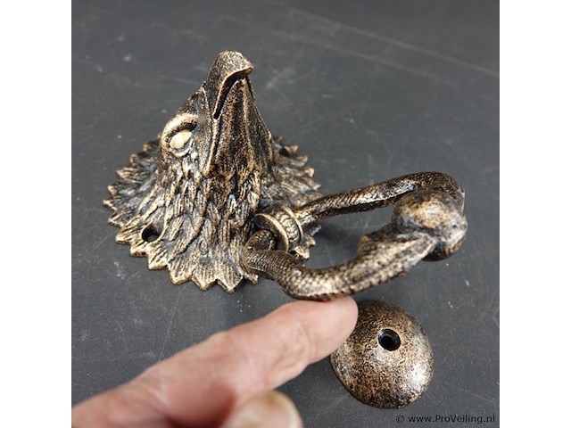 Adelaarskop als deurklopper - afbeelding 3 van  5