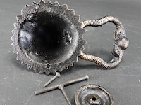 Adelaarskop als deurklopper - afbeelding 5 van  5