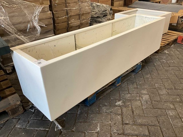 Adezz plantenbak polyester - afbeelding 1 van  1