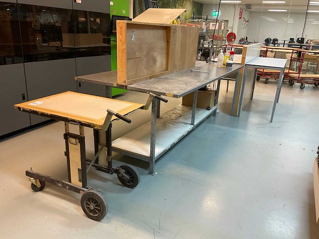 Adiform werkbank, -tafels en kar - afbeelding 1 van  5