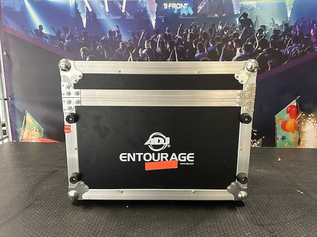 Adj - entourage - fog machine - afbeelding 3 van  3