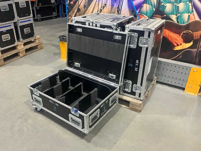 Adj - touring case 4x 32hex - flightcase (4x) - afbeelding 1 van  4
