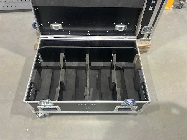 Adj - touring case 4x 32hex - flightcase (4x) - afbeelding 3 van  4