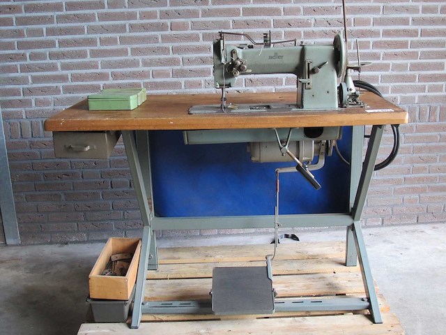 Adler - 167-73l - industriële naaimachine - afbeelding 7 van  14