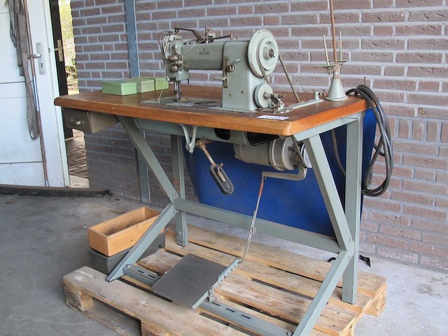 Adler - 167-73l - industriële naaimachine - afbeelding 3 van  5