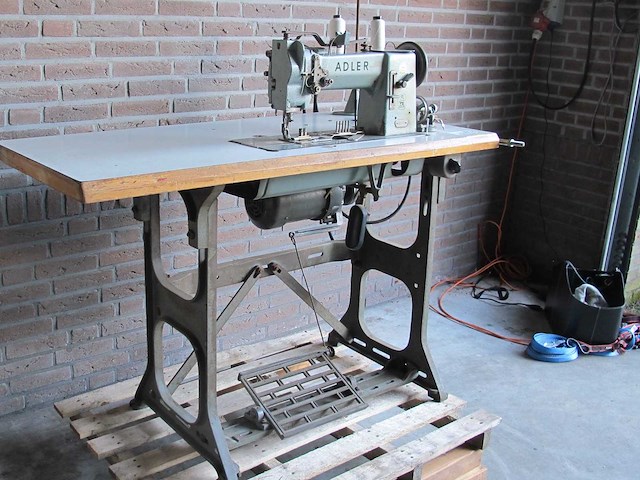 Adler - 167-73l - industriële naaimachine - afbeelding 1 van  16