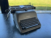 Adler typemachine - afbeelding 3 van  3