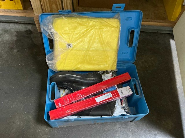 Adr koffer, pbm en divers - afbeelding 22 van  29