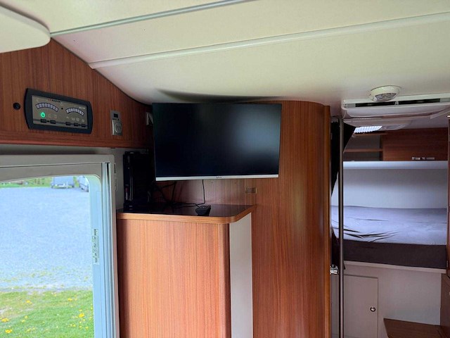 Adria - matrix m 680sp - 2017 - camper - afbeelding 3 van  18
