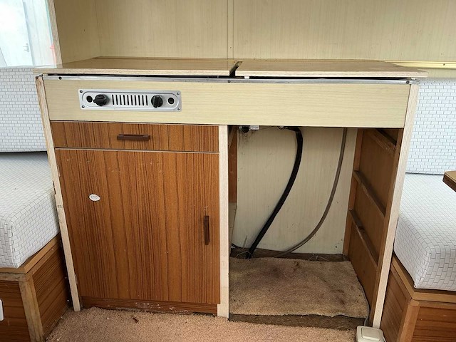 Adria 305 slb caravan - afbeelding 10 van  12