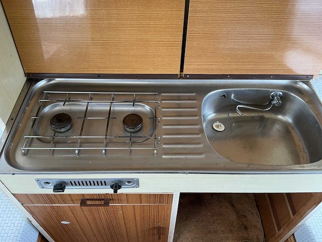 Adria 305 slb caravan - afbeelding 11 van  12