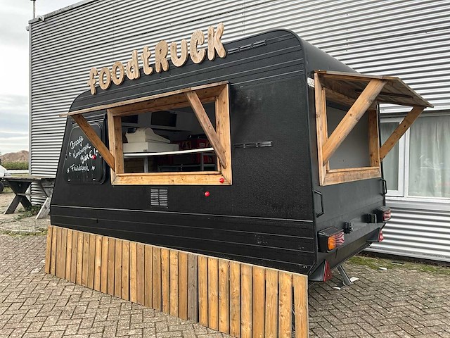Adria foodtrailer - afbeelding 1 van  15