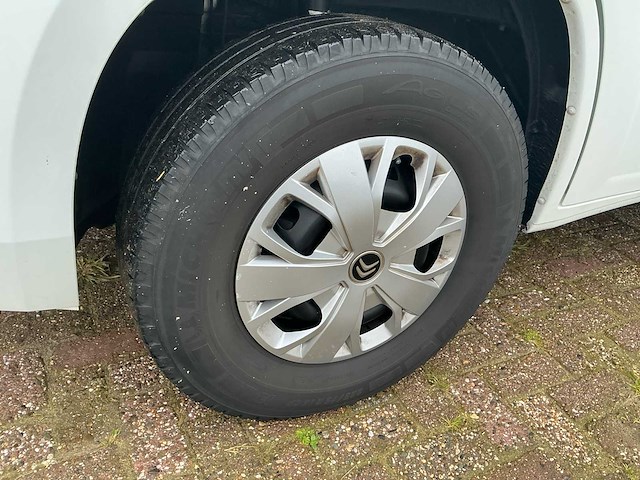 Adria matrix 670 sl camper met complete inventaris - afbeelding 2 van  69