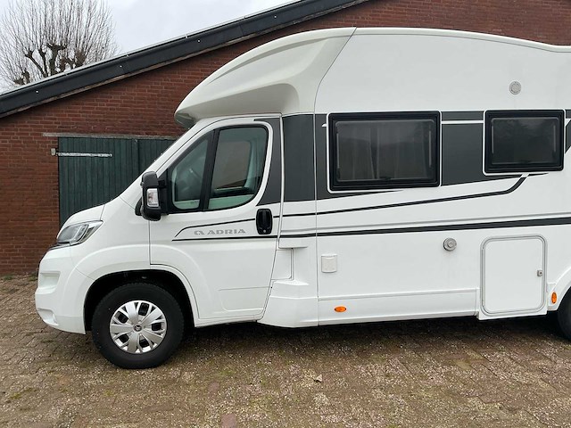 Adria matrix 670 sl camper met complete inventaris - afbeelding 10 van  54