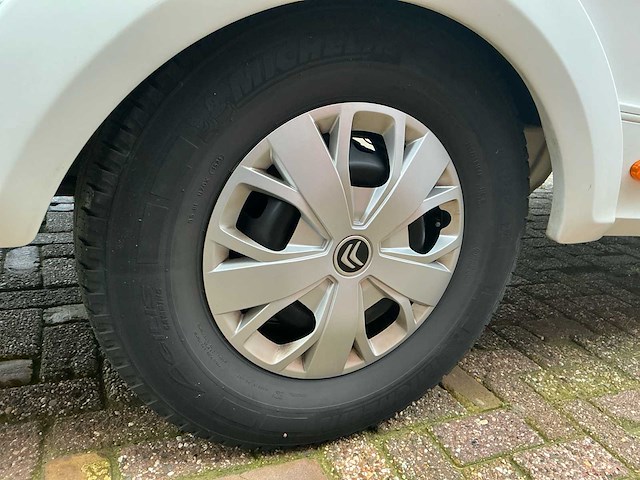 Adria matrix 670 sl camper met complete inventaris - afbeelding 13 van  54