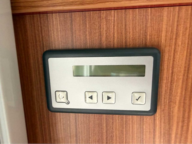Adria mobil - matrix m 680sp - camper - 2011 - afbeelding 6 van  31
