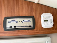 Adria mobil - matrix m 680sp - camper - 2011 - afbeelding 7 van  31