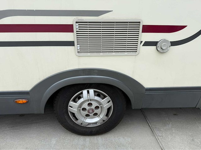 Adria mobil - matrix m 680sp - camper - 2011 - afbeelding 28 van  31