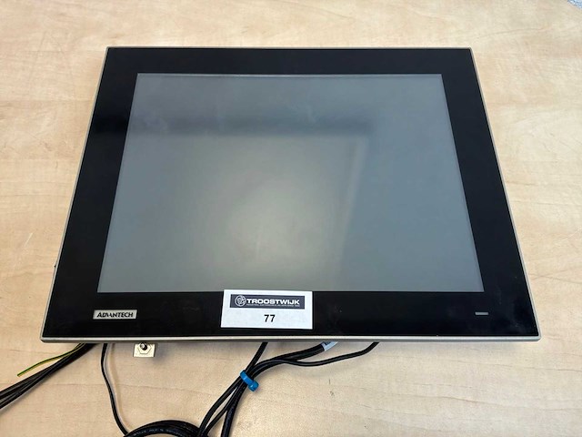 Advantech fpm-215-r8ae industriële monitor - afbeelding 1 van  3