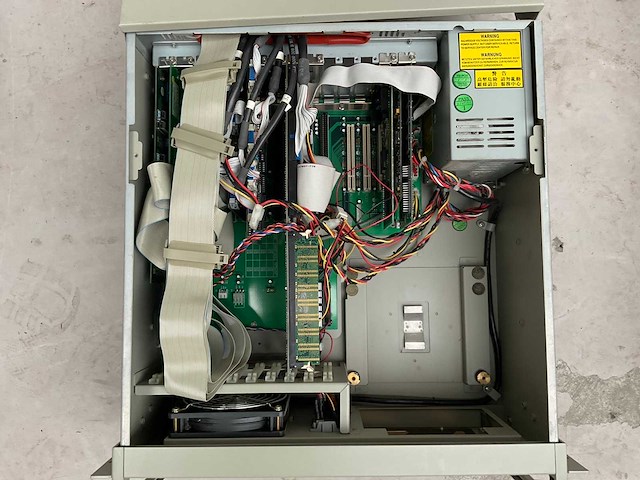 Advantech industriële pc - afbeelding 2 van  3