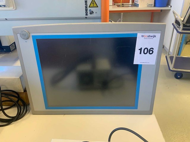 Advantech industriële pc - afbeelding 1 van  3