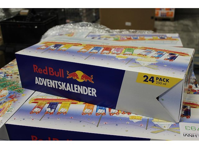 Adventskalender red bull 24x 250 ml. tht 6-2026. - afbeelding 1 van  2