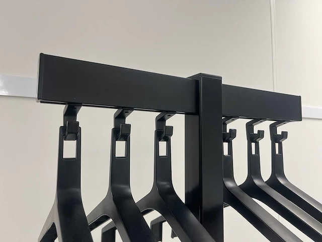 Ae - garderobe standaard - afbeelding 6 van  6