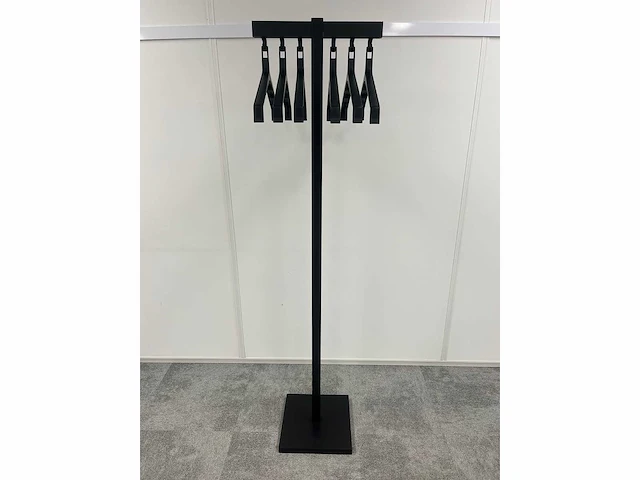 Ae - garderobe standaard - afbeelding 2 van  6