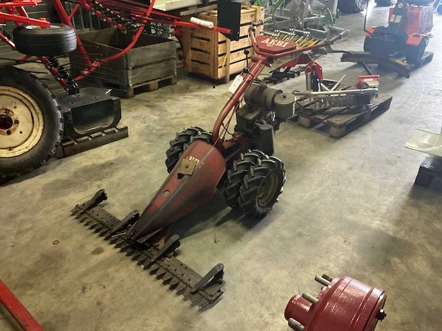 Aebi maaimachine - afbeelding 1 van  8