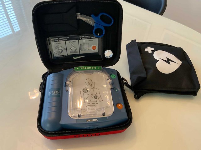Aed defibrillator - afbeelding 7 van  8
