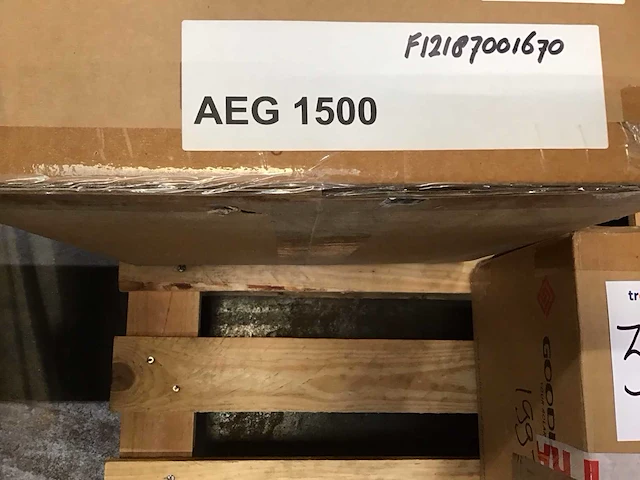 Aeg 1500 omvormer - afbeelding 1 van  2