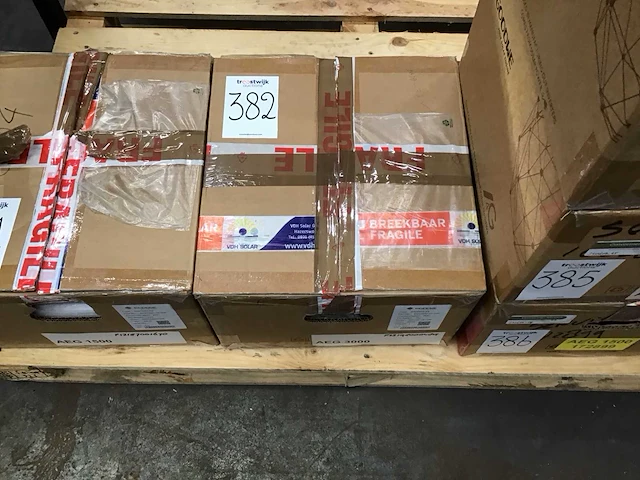 Aeg 3000 omvormer - afbeelding 1 van  2