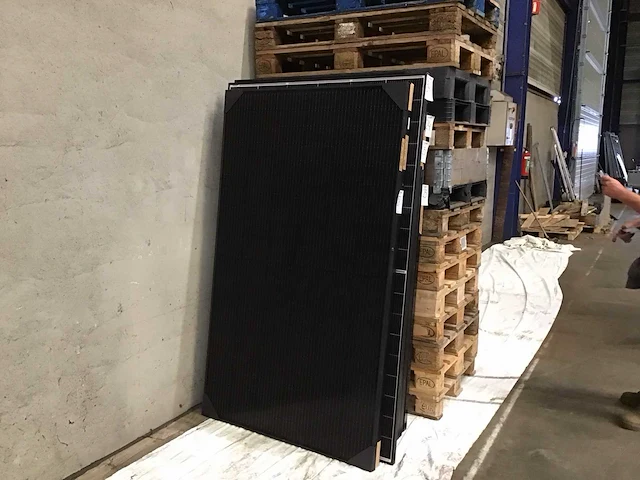 Aeg 375 fb zonnepaneel - afbeelding 1 van  2