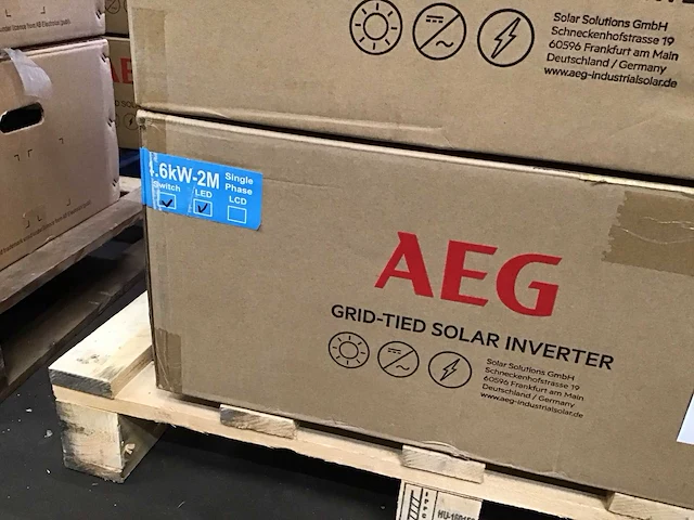 Aeg 4.6 kw-2m omvormer - afbeelding 1 van  1